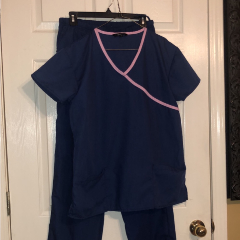 💕 Just Love scrub set 💕